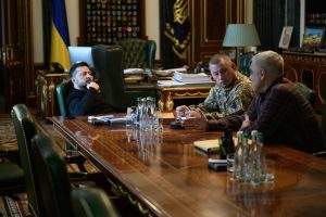 Україна готує відповіді на хвилю російської ескалації: Зеленський після доповіді Поклада і Паліси